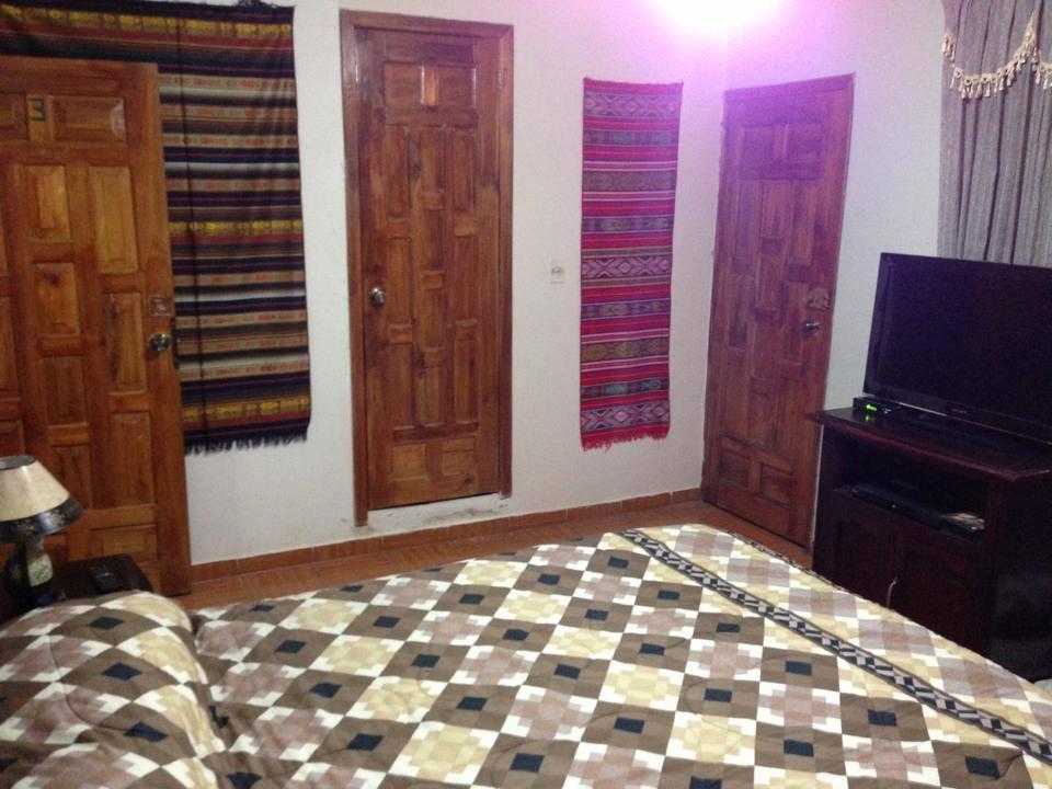 Hostal Jora Continental كوتاكاتشي الغرفة الصورة