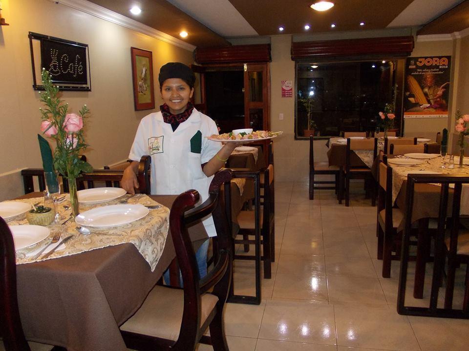Hostal Jora Continental كوتاكاتشي المظهر الخارجي الصورة